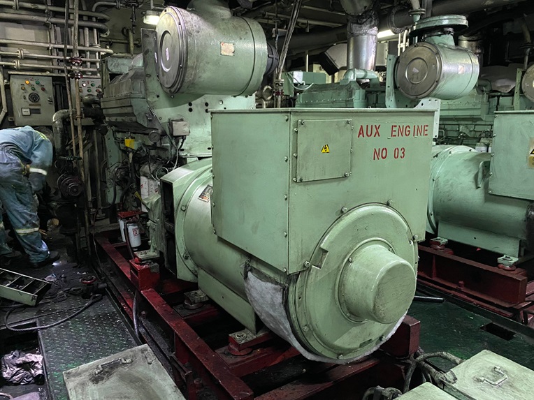 Image of alternator in ship.