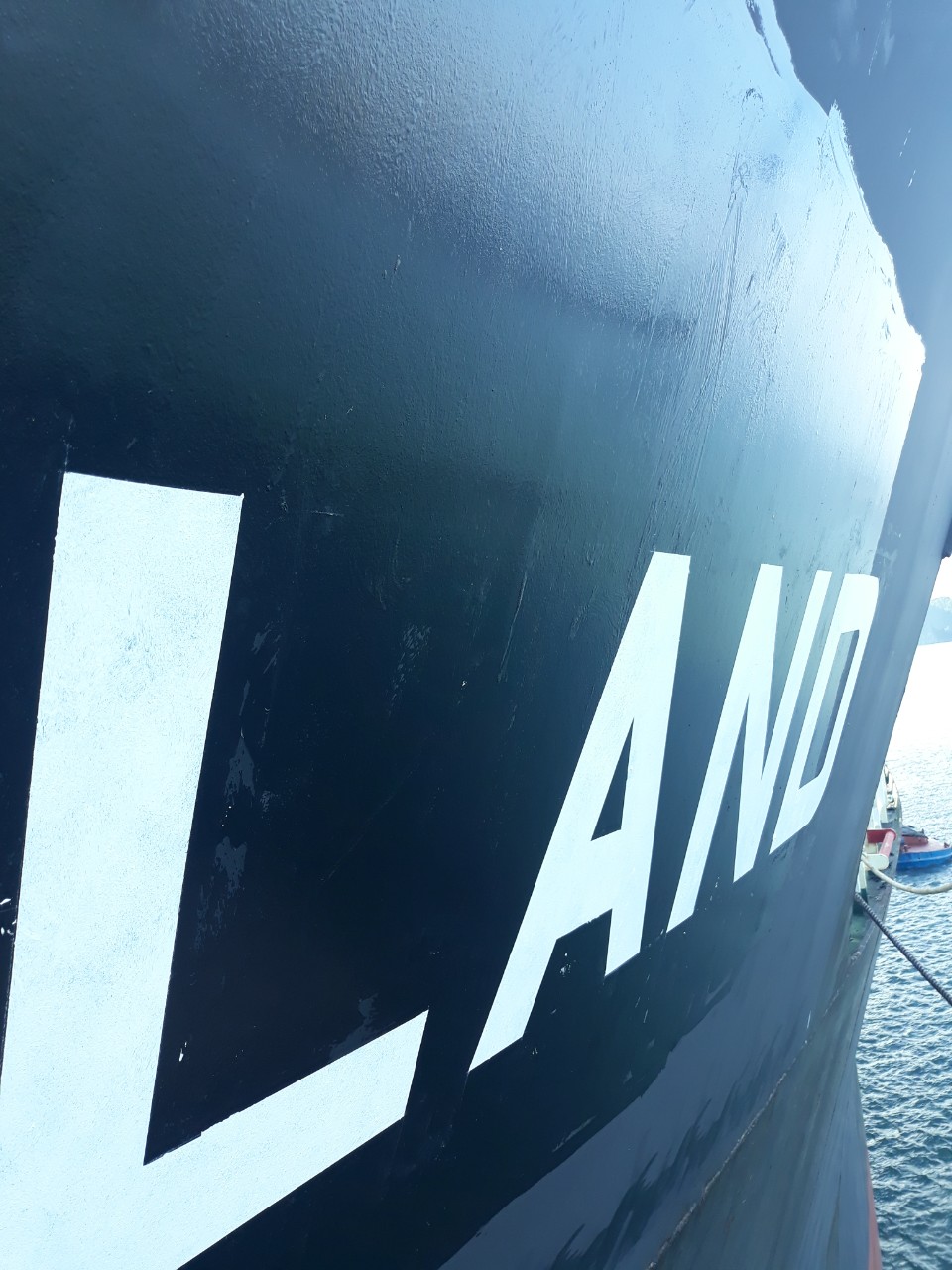 PAINTING SHIP NAME IN VIETNAM